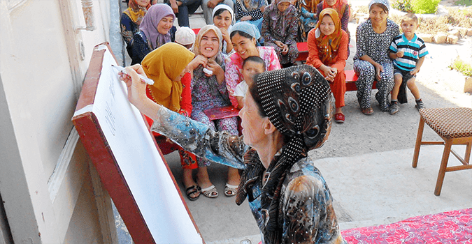 Leader of a women’s group supported by grantee Central Asian Alliance for Water in Kyrgyzstan, in a talk about women’s leadership in local governance. Photo courtesy of Central Asian Alliance for Water/Kanykei Abazkhanova.